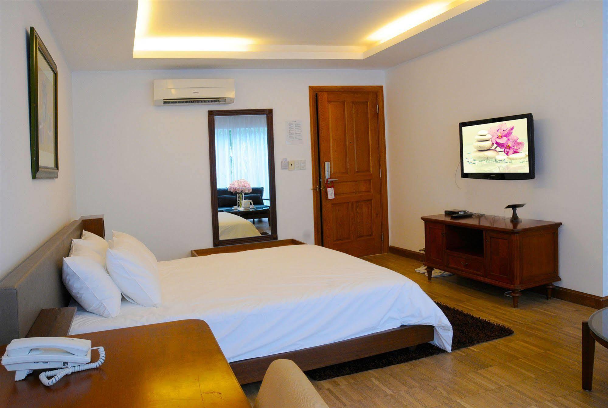 Crown Diamond Hotel - Phu My Hung District 7 Ho Şi Min Exterior foto